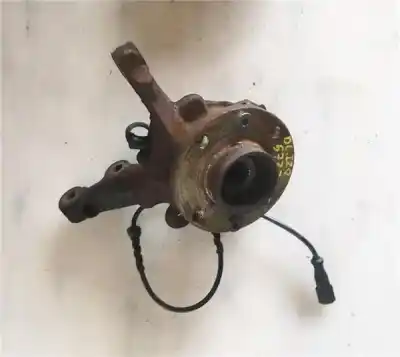 Second-hand car spare part front left knuckle for renault twingo ii (cn0_) 1.2 (cn0d) oem iam references 8200663590