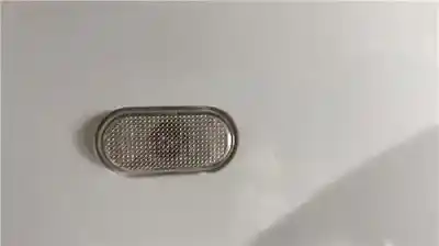 Second-hand car spare part front right fin for renault twingo ii (cn0_) 1.2 (cn0d) oem iam references 631000558r 7701477874 , renault | 770l477874 , renault | 631004765r , renault rn3063013