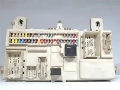 Second-hand car spare part fuse box unit for volvo v50 familiar 2.0 d oem iam references 30728906  519096408