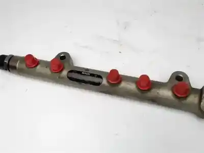 Автозапчастина б/у рампа инжектора для toyota yaris (ksp9/scp9/nlp9) 1.4 turbodiesel cat посилання на oem iam 0445214133  