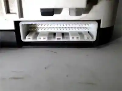 Peça sobressalente para automóvel em segunda mão quadrante por toyota corolla verso (e12) 2.0 d4d referências oem iam 83000f060l  