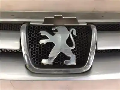Peça sobressalente para automóvel em segunda mão grelha frontal por peugeot partner combispace (5f) 2.0 hdi referências oem iam 9644758777  