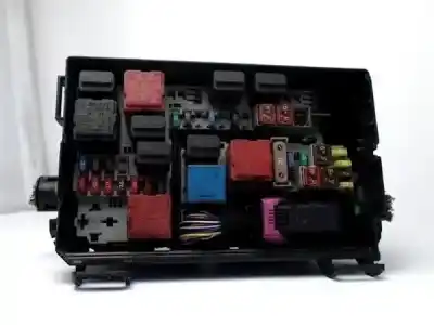 Second-hand car spare part fuse box unit for opel corsa d 1.0 catch me oem iam references 13292736  