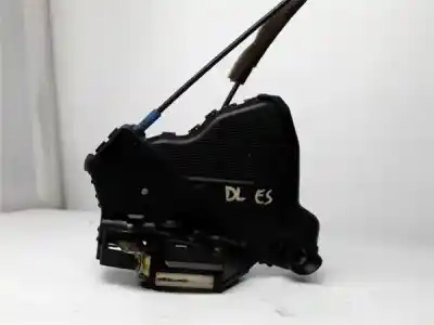 Second-hand car spare part left front door lock for toyota corolla verso (e12) 2.0 d4d oem iam references 6904002151