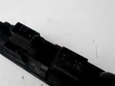 Second-hand car spare part right front power window switch for peugeot 307 (3a/c) 1.6 hdi oem iam references   