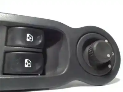 Pièce détachée automobile d'occasion commande de lève vitre avant droit pour renault modus / grand modus (f/jp0_) 1.5 dci (fp0e, jp0e) références oem iam 8200277630  