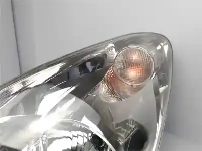 Second-hand car spare part left headlight for toyota corolla verso (e12) 2.0 d4d oem iam references 811700f010  81190143