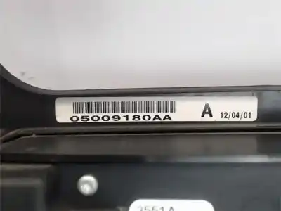 Gebrauchtes Autoersatzteil mittelkonsole armaturenbrett zum chrysler voyager (rg) daimler chrysler 7b ó 2.4l oem-iam-referenzen 05009180aa  