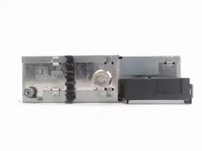 Second-hand car spare part audio system / radio cd for renault clio ii fase ii (b/cb0) renault-sport oem iam references 8200 354 519  