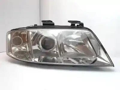 Peça sobressalente para automóvel em segunda mão farol / farolim direito por audi a6 berlina (4b2) a6 2.5 referências oem iam 5dv00776015