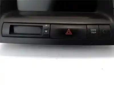 Second-hand car spare part multifunction display for toyota prius (nhw20) híbrido basis oem iam references 8611047230  