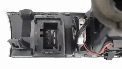 Автозапчасти б/у аэрационная решетка за audi a6 avant (4f5) 2.8 fsi ссылки oem iam 4f1820901d  