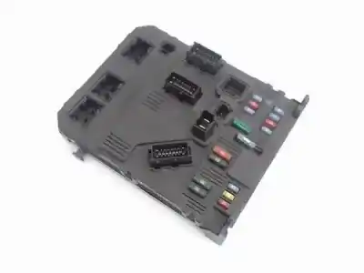 Second-hand car spare part fuse box unit for peugeot partner furgón (5) 1.6 hdi 90 oem iam references 9657999680  
