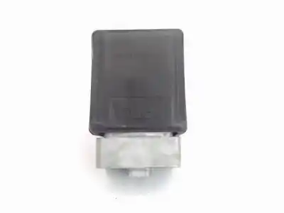 Second-hand car spare part electronic module for renault megane ii ranchera familiar (km0/1_) 1.9 dci oem iam references 8200033233   Second-hand car spare part electronic module for renault megane ii ranchera familiar (km0/1_) 1.9 dci oem iam references 8200033233