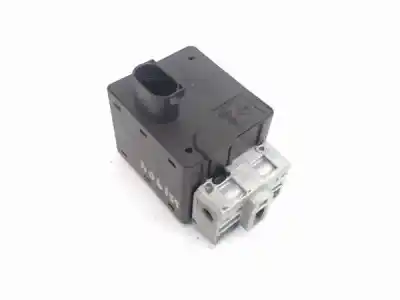 Second-hand car spare part electronic module for renault megane ii ranchera familiar (km0/1_) 1.9 dci oem iam references 8200033233   Second-hand car spare part electronic module for renault megane ii ranchera familiar (km0/1_) 1.9 dci oem iam references 8200033233