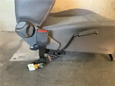 Автозапчасти б/у левое переднее сидение за audi a4 b5 avant (8d5) 2.6 ссылки oem iam 8d0881025e  