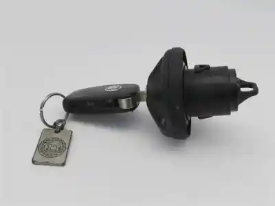 Pezzo di ricambio per auto di seconda mano TAPPO DEL SERBATOIO per FIAT QUBO (300)  Riferimenti OEM IAM 46785426  