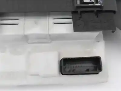 Second-hand car spare part display for renault clio ii fase ii (b/cb0) 1.4 16v oem iam references 8200069064  
