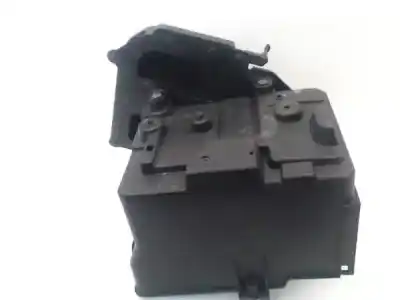 Second-hand car spare part medium for ford fiesta vi 1.25 oem iam references 8v2110723ad  