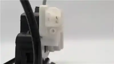 Second-hand car spare part trunk lock for mazda 2 (b2w) 1.6 oem iam references dd1062310a  