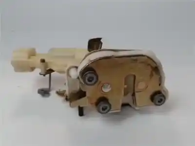 Автозапчастина б/у замок дверей заднього лівого для toyota yaris (ncp1/nlp1/scp1) 1.3 expo посилання на oem iam 691400d010