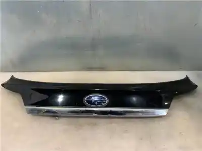 Peça sobressalente para automóvel em segunda mão molduras traseiras por subaru legacy v 2.0 d referências oem iam 91112al000