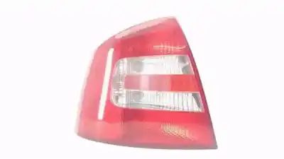İkinci el araba yedek parçası SOL KUYRUK LAMBASI için SKODA OCTAVIA BERLINA (1Z3)  OEM IAM referansları 1Z9945111B  1Z5945111A