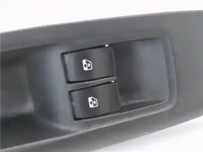 Автозапчастина б/у передні вікний вмикач для renault clio ii fase ii (b/cb0) 1.2 authentique посилання на oem iam 82000840030  