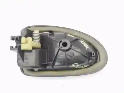 Автозапчастина б/у усередині передня права ручка для renault clio ii fase ii (b/cb0) 1.2 authentique посилання на oem iam 8200028995  
