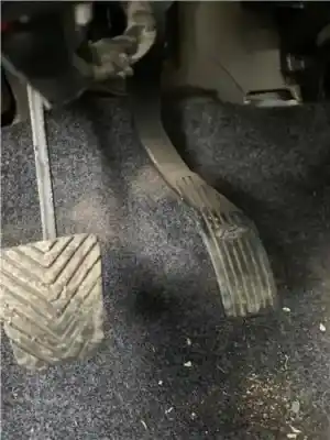 Recambio de automóvil de segunda mano de PEDAL ACELERADOR para HYUNDAI H-1 / STAREX AUTOBÚS (A1)  referencias OEM IAM 327004A710  