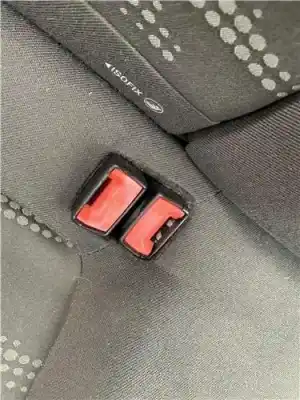 Автозапчасти б/у КРЮК ДЛЯ РЕМНЯ ЗАДНИЙ ПРАВЫЙ за OPEL CORSA D  ссылки OEM IAM 13276908  