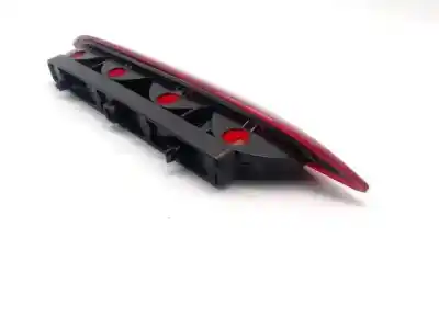 Peça sobressalente para automóvel em segunda mão farolim de travão central por mitsubishi colt cz3 berl. 5 (z30a) 1.1 inform (d) referências oem iam mr957379  