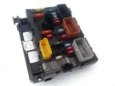 Peça sobressalente para automóvel em segunda mão caixa de fusíveis e relés por peugeot 207 1.4 referências oem iam 9661708280