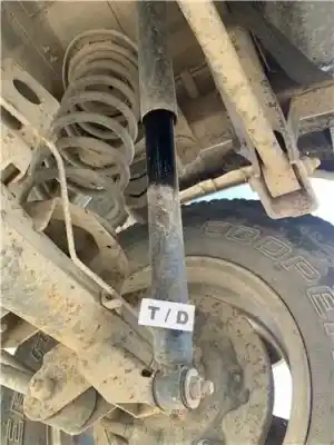 Second-hand car spare part right rear shock absorber for nissan terrano ii (r20) 2.7 td 4wd oem iam references 562100x801