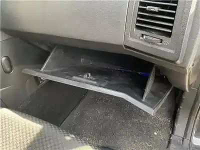 Автозапчасти б/у бардачок за ssangyong kyron 2.0 200 xdi 2wd ссылки oem iam 7778008000  