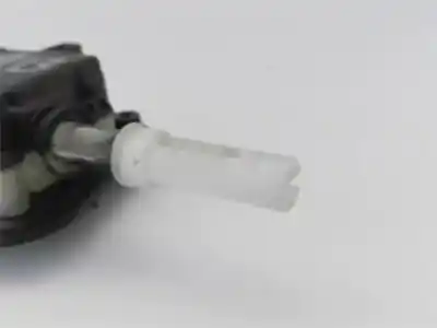 Second-hand car spare part front right central locking system for audi a3 (8p1) 1.6 ambiente oem iam references 8e9827833  4b9962115c