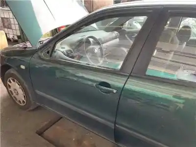 Автозапчасти б/у левая передняя дверь за seat toledo ii (1m2) 1.6 ссылки oem iam 1m0831055m