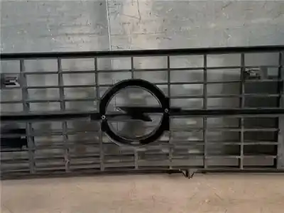 Peça sobressalente para automóvel em segunda mão grelha frontal por opel kadett e (t85) 1.6 d (c19, d19) referências oem iam 1320027  