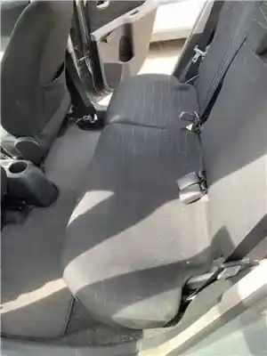 Автозапчастина б/у задні сидіння для TOYOTA YARIS (KSP9/SCP9/NLP9) 1.4 Turbodiesel CAT Посилання на OEM IAM 71503K0030  