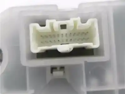 Peça sobressalente para automóvel em segunda mão quadrante por mazda 2 berlina (de) 1.4 crtd active referências oem iam df7155420a02  ardf78a