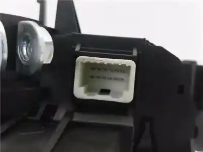 Second-hand car spare part indicator switch for mazda 2 berlina (de) 1.4 crtd active oem iam references df7166122  df7166120b