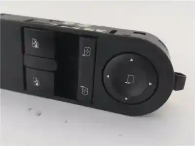 Автозапчасти б/у выключатель левого переднего окна за opel astra h (a04) 1.7 cdti (l48) ссылки oem iam 6240381  