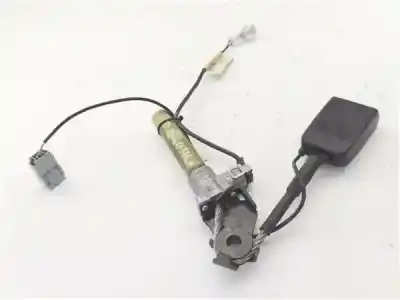 Автозапчасти б/у левый передний крюк ремня за RENAULT KANGOO I (F/KC0) D 65 1.9 (KC0E KC02 KC0J KC0N) ссылки OEM IAM 8200050463J  