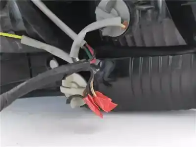 Pezzo di ricambio per auto di seconda mano luci posteriori destra per kia sorento (bl) 2.5 crdi riferimenti oem iam 924023e010  