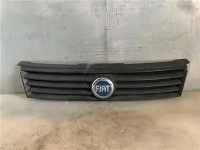 Автозапчастина б/у передня решіта для fiat stilo (192_) 1.9 jtd (192_xe1a) посилання на oem iam 71718788  