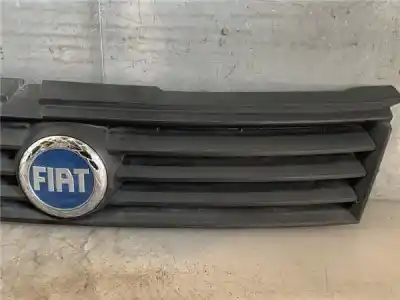 Автозапчастина б/у передня решіта для fiat stilo (192_) 1.9 jtd (192_xe1a) посилання на oem iam 71718788  