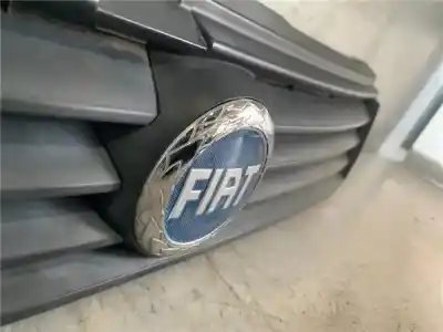 Автозапчастина б/у передня решіта для fiat stilo (192_) 1.9 jtd (192_xe1a) посилання на oem iam 71718788  