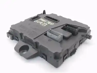 Second-hand car spare part fuse box unit for renault master iii autobús (jv) 2.3 dci 125 fwd (jv0c jv0d jv0h jv0g jv0j) oem iam references 284b13324r  