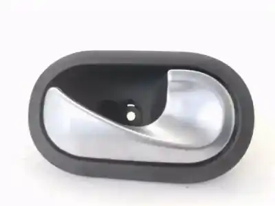 Recambio de automóvil de segunda mano de MANILLA INT. PUERTA TRASERO DERECHA para RENAULT SCENIC II (JM) 1.4 Confort Authentique referencias OEM IAM 8200028486  