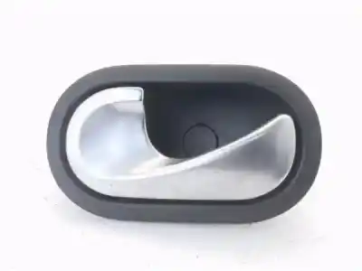 Recambio de automóvil de segunda mano de MANILLA INT. PUERTA TRASERO IZQUIERDA para RENAULT SCENIC II (JM) 1.4 Confort Authentique referencias OEM IAM 8200028487  